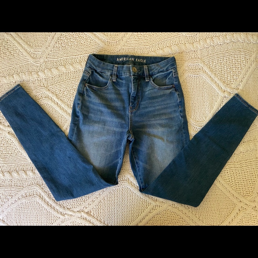 AE Curvy Hi-rise Jegging Dream Jean Size 4.